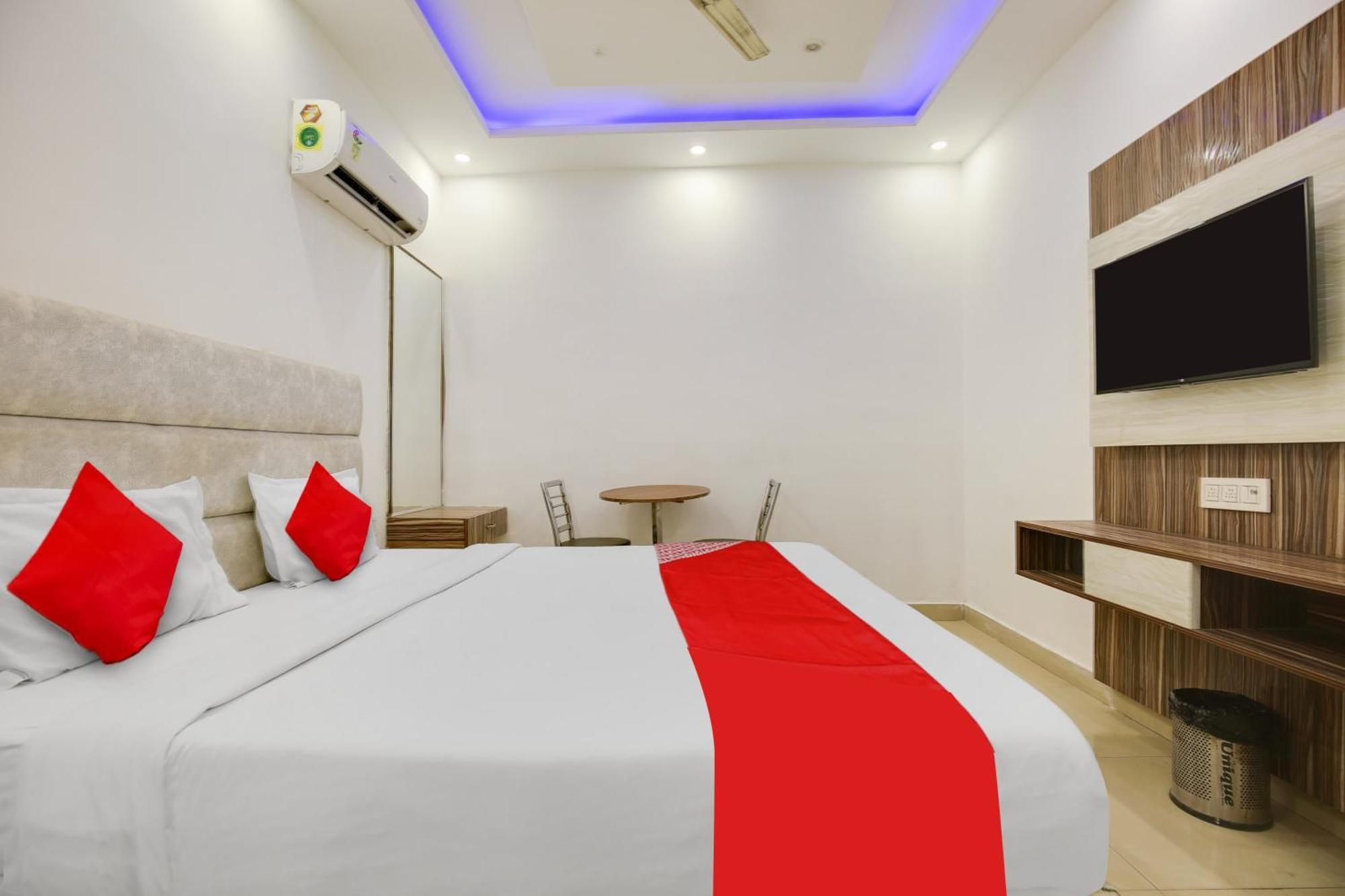 Hotel O Av Continental Zirakpur Exterior foto